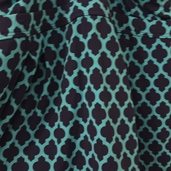 Lands End Aqua Navy Tankini top SZ 12 geometric shapes halter top style vacation - Picture 6 of 16